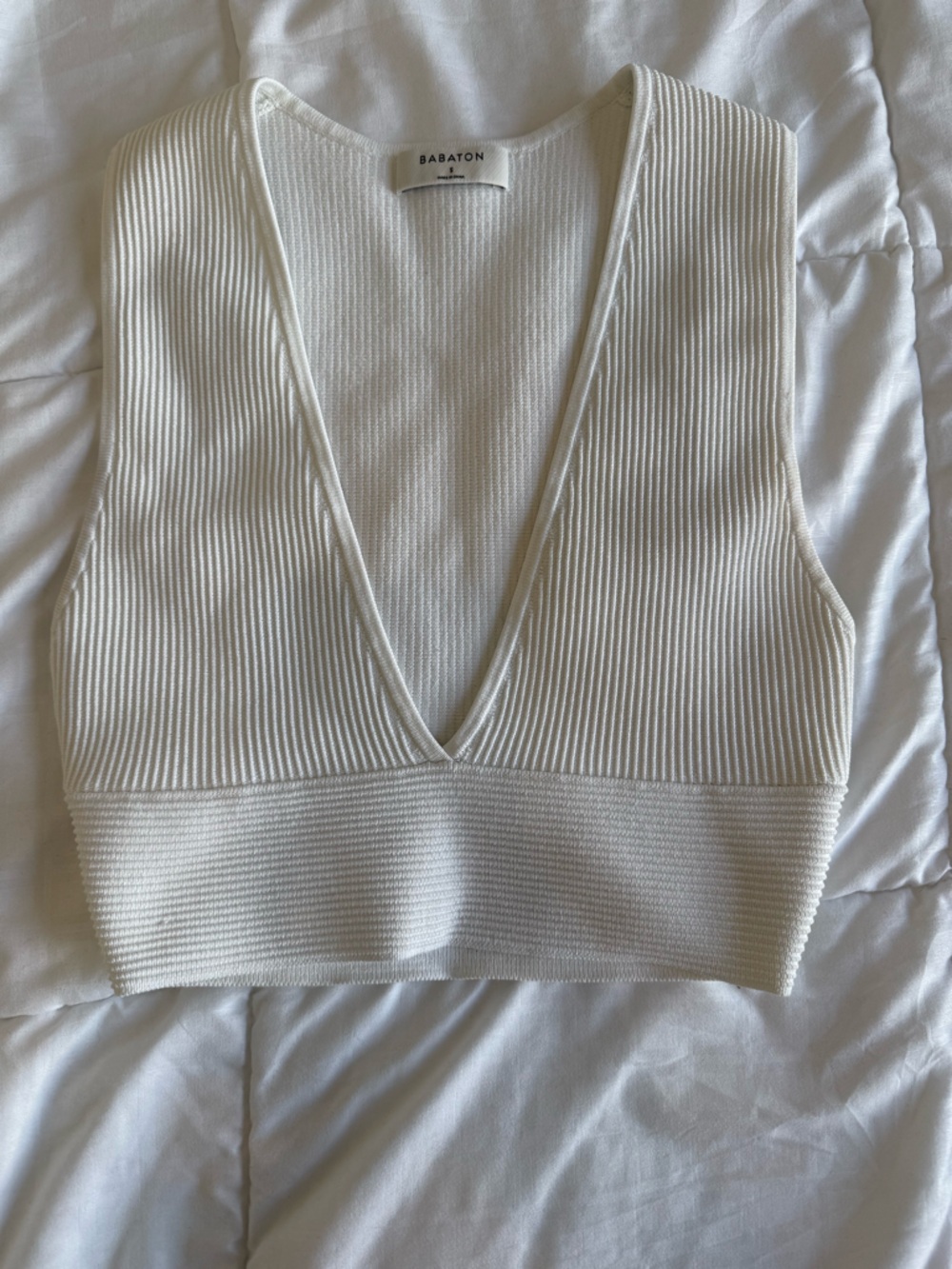 Aritzia Babaton Sculpt Knit Deep V Tank